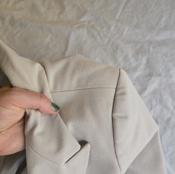 Express Stone Beige One Button Blazer - some flaws! - Picture 12 of 15